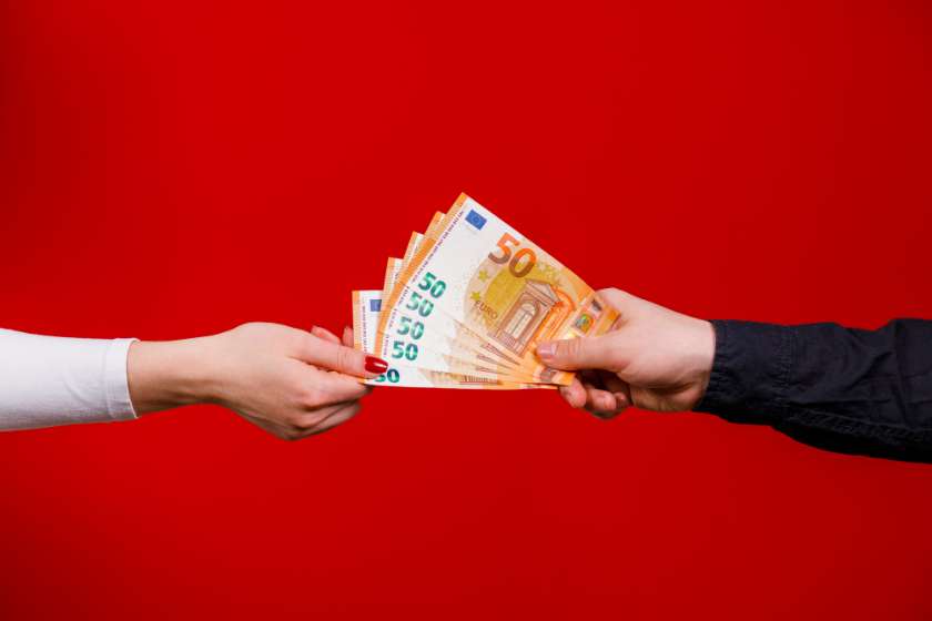 Kredītu apvienošana ar sabojātu kredītvēsturi – iespējas un riski